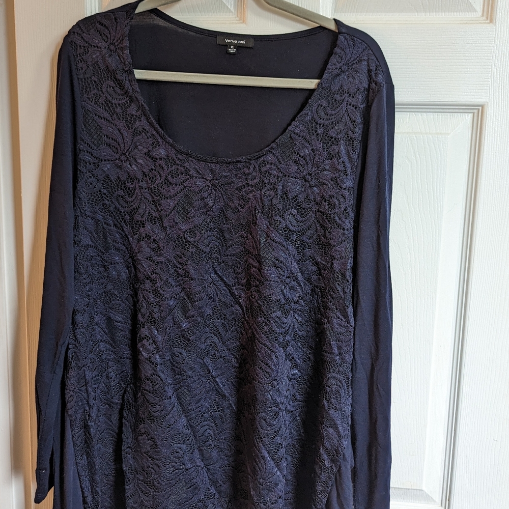 Verve Ami XL navy blue long sleeve lace front shirt